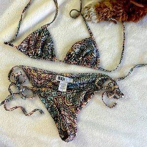 BEACH RIOT BIKINI